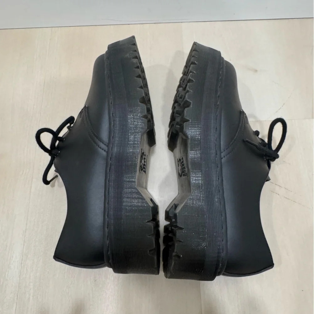EUC Dr Martens 30651 Vegan Black Platform Oxfords Women US 9 EU 41 Like New